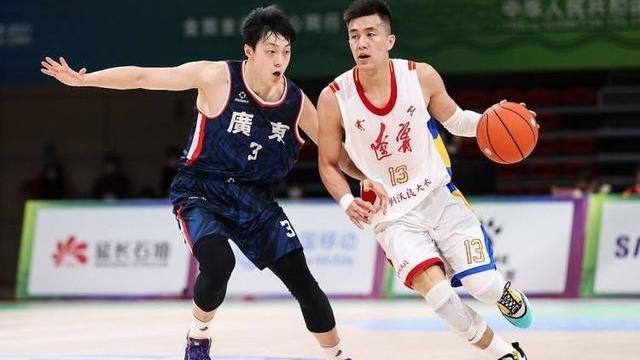 广东男篮|周鹏时隔23天说出丢冠原因，被辽宁队横扫不值一提，杜锋说得没错