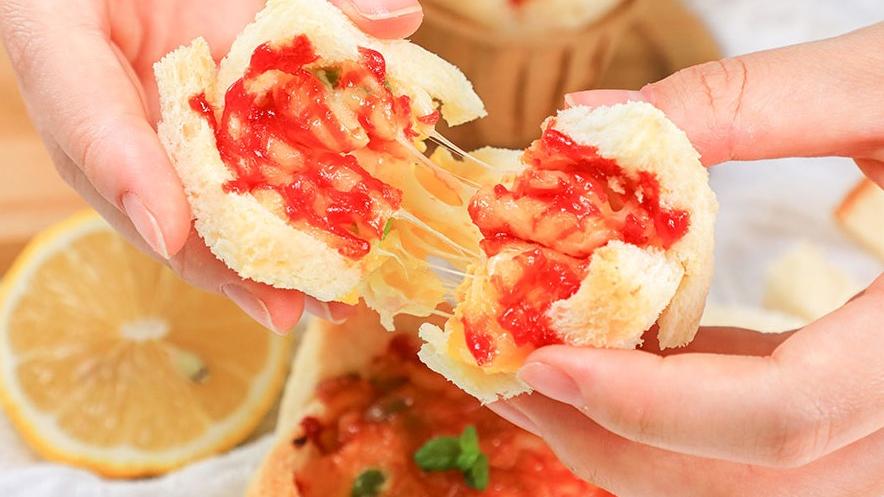 发糕|不用揉面不用烤箱！一周连做3次，只怪这盘太好吃！