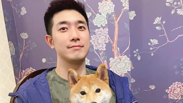 张常宁|张常宁心情佳和老公看篮球赛！回归女排将提上日程，扮演活棋角色