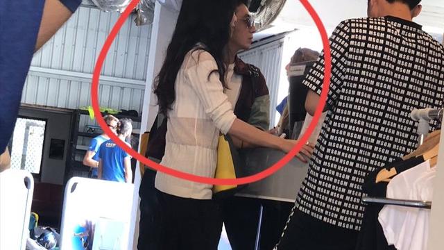 朱小贞|朱小贞的闺蜜发文吐露心声，小贞是无福之人，她一开始就看错了人