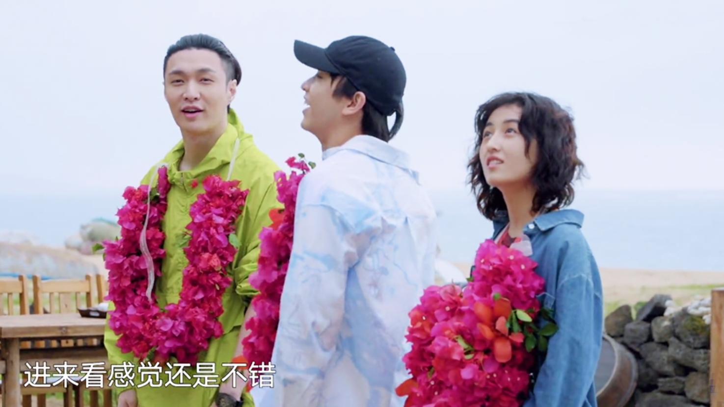 张艺兴|张艺兴步步踩雷，一家五口各种客套，《向往的生活》只剩下假大空