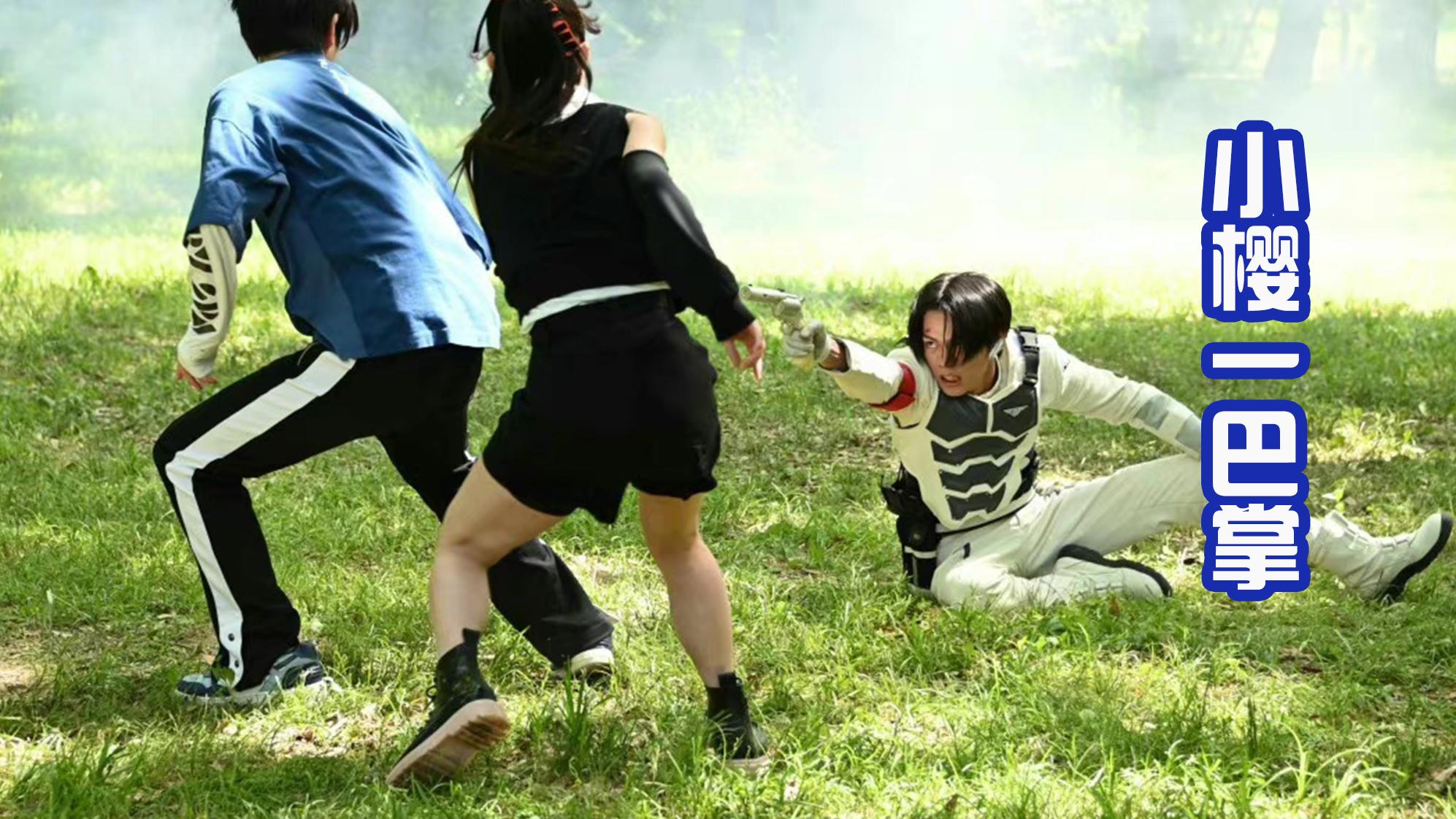 特摄|三大特摄挨巴掌名场面！结名和鬼妹的巴掌有奇效，大二挨打后跑偏