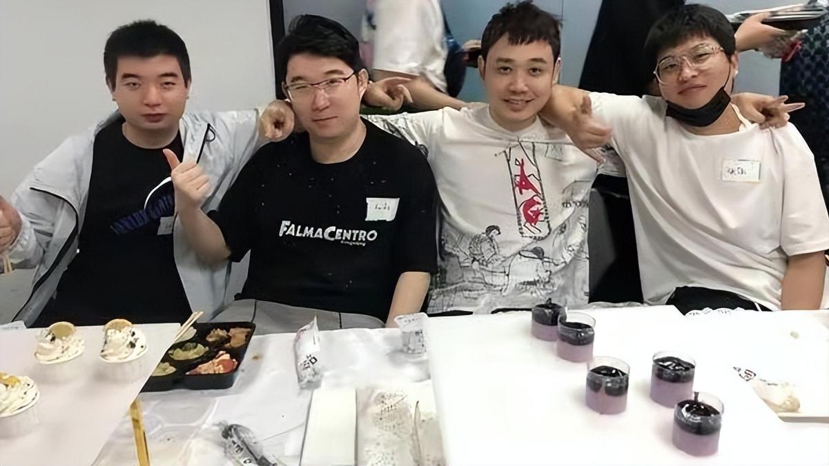 教练|AG教练瓜：张角月光重聚，主教练换成Vv执教，其他人还是一样的配方