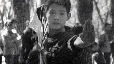 李连杰|回看经典：28年前的《精武英雄》，除李连杰配角也不容小觑