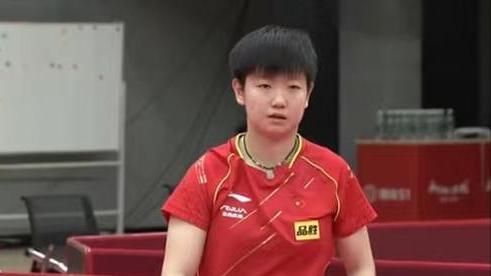 山东男篮|假期结束！国乒现身机场返京训练，林高远时尚，一姐陈梦甜酷十足