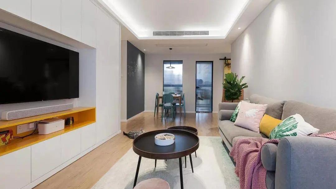 天津小夫妻简装的76㎡紧凑小三房，装修只花了7万，效果让人出乎意料！