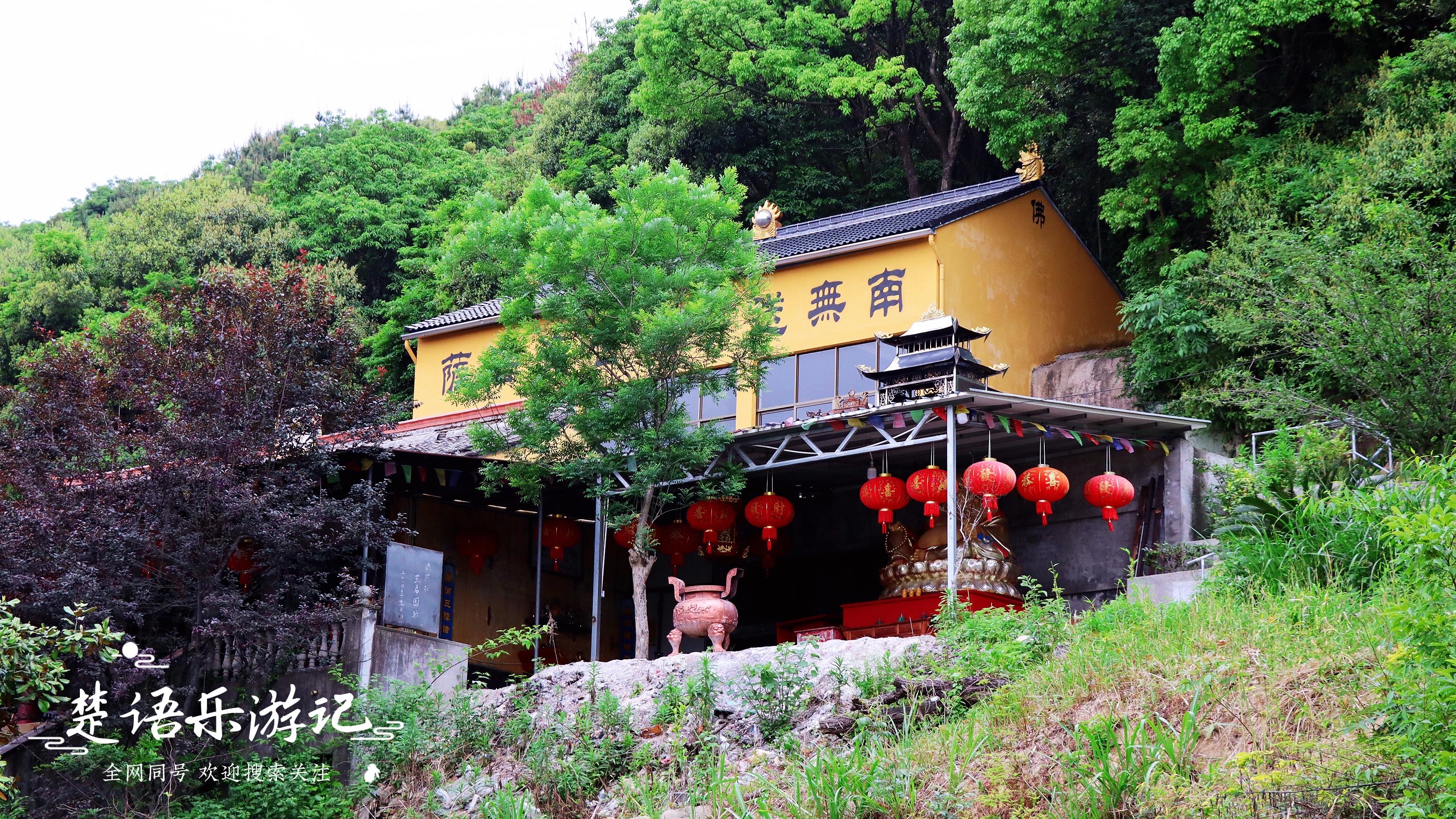|宁波这个居于虎洞山旁的古村，露天禅寺成为特色，环境清幽风景秀