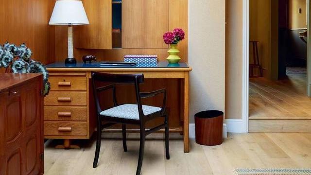 一个伦敦老宅改造，色彩和复古家具的融合，温暖且有力量，羡慕