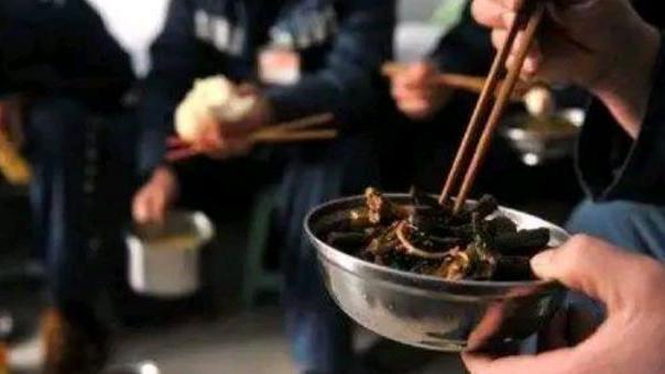 中餐|吴某凡一日三餐菜单曝光，中餐晚餐顿顿有肉？基础营养供给有保障