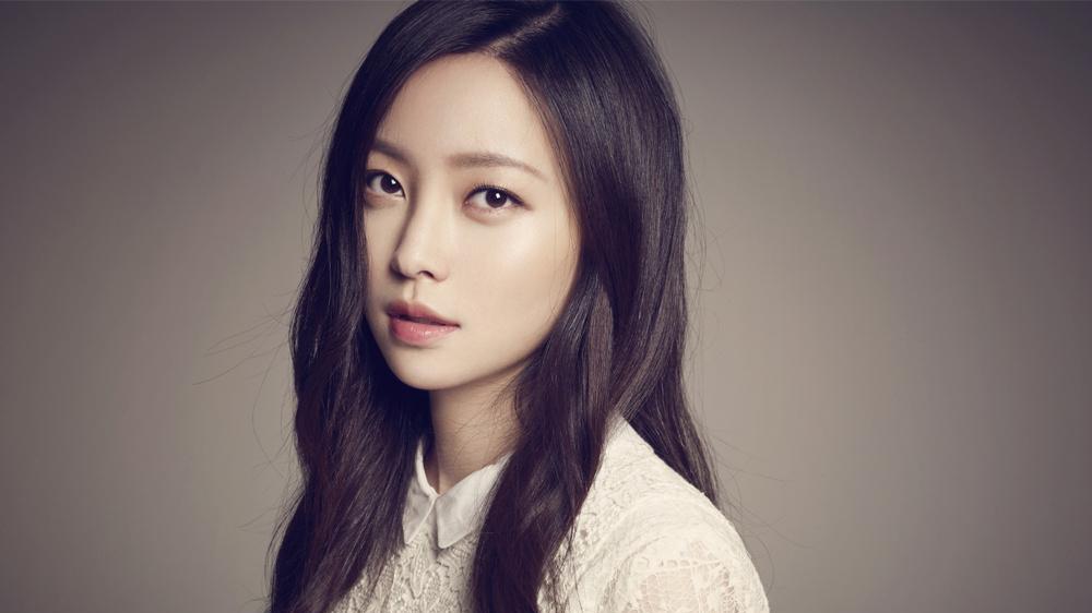 杨超越|从“一夜爆红”到“日渐没落”，于文文该怪谁呢？