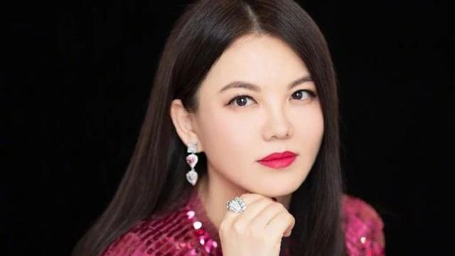 李湘 李湘胖到136斤，体检亮红灯：纵欲过度，正在毁掉年轻人的身体！