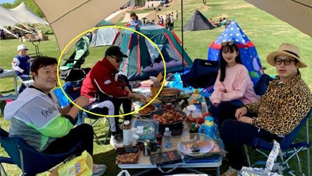 曹鹤阳|德云社饼嫂晒春游照，看到烧饼、曹鹤阳同框，粉丝：二人感情真好