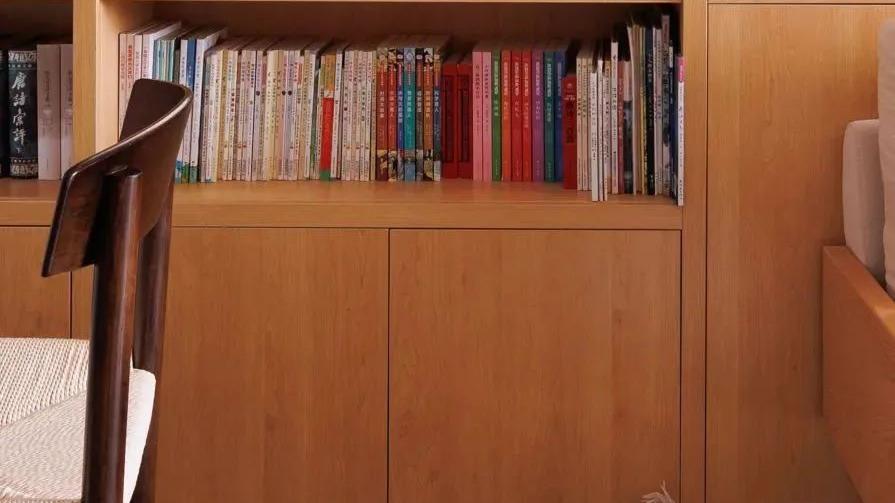 65㎡温馨明亮书香之家，仿若一家私人图书馆，足不出户沉浸式阅