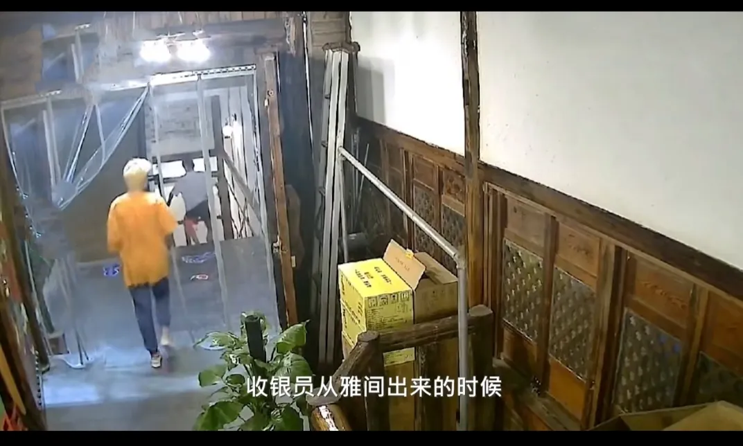 五花肉|13人火锅店消费1000元陆续离开逃单，逃单风盛行都吃不起饭了吗？