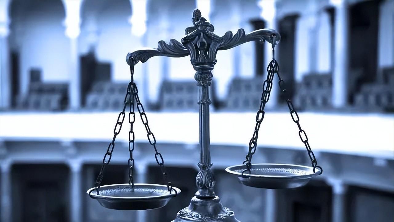 明星|为何艺人在书本教材事件上闭口不言，而在唐山事件积极表态呢？