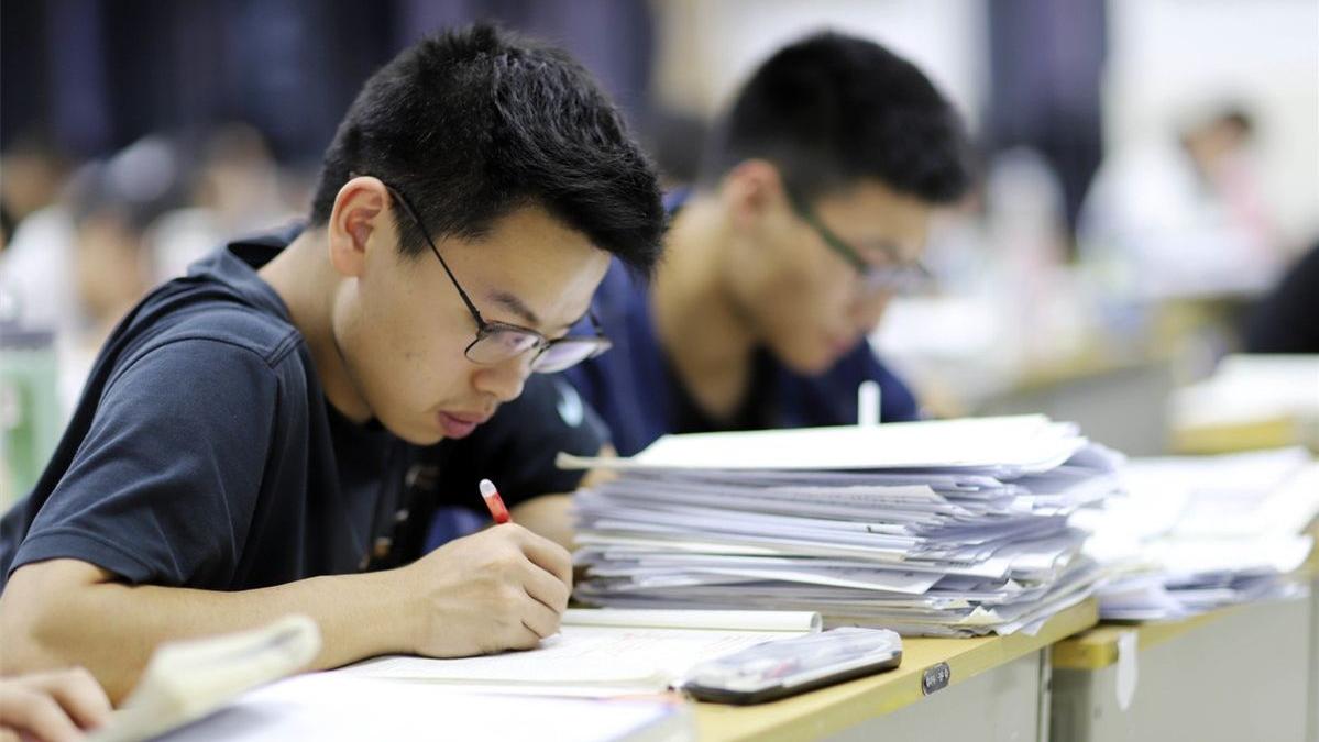 |中职生不再受歧视，地位等同于普通高中，家长还担心中考分流吗