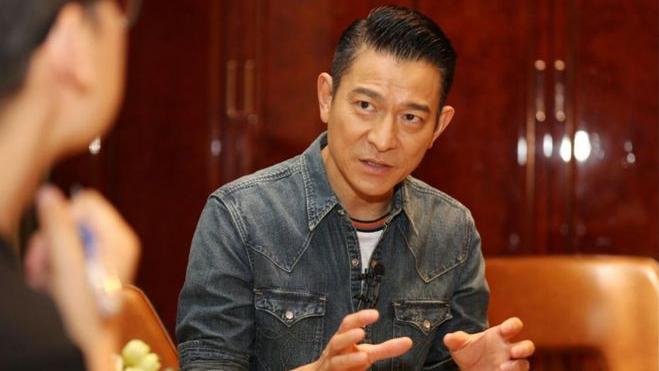 刘德华|刘德华：我二十多年没打开过别人送的红包，收到就直接都捐出去了