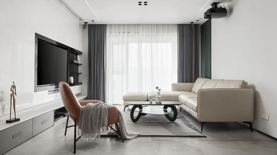 他家用黑白灰三色，诠释了现代的极简之家！