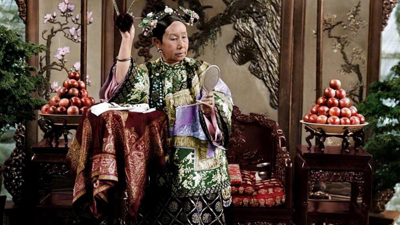 26岁的慈禧，凭什么在咸丰皇帝去世后执掌大权，拉下八位大臣？