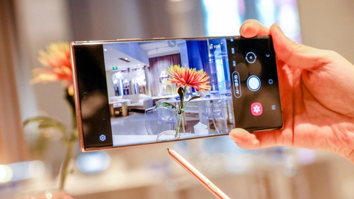 三星|昔日三星机皇开始收尾了！12+256GB再降2200元