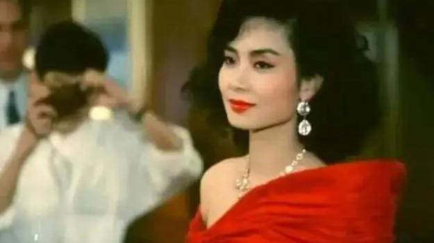 邝美云|拒做赌王五太，甩郑裕彤儿子闯出亿万身家，邝美云身后大佬有多牛