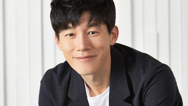 金武烈|韩国男星酒后发信息示爱女友，却因操作失误被公开，婚后如胶似漆