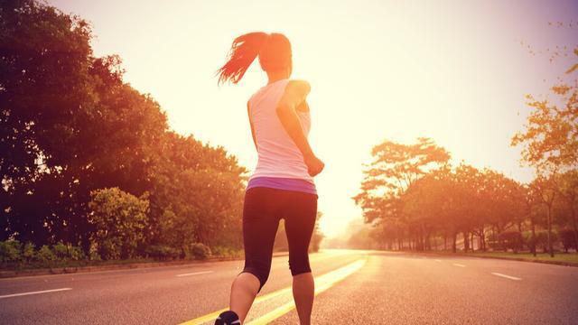 血糖|血糖高怎么办？专家建议：生活三个慢，饮食四不吃，血糖也稳稳的