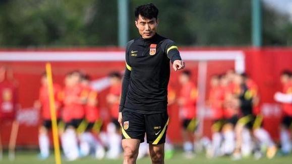 郑智|广州恒大队魂再获称赞，为中国球员开新路，未来会重返职业队