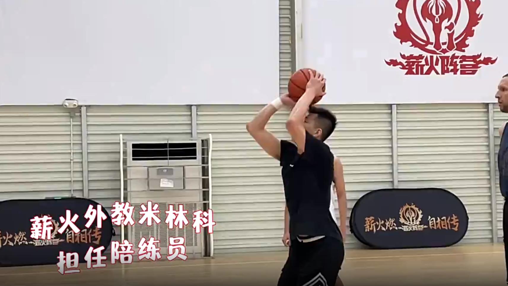 郭艾伦|拒绝休息！艾伦治疗后现阿联训练中心，全程外教陪练，并给予赞誉