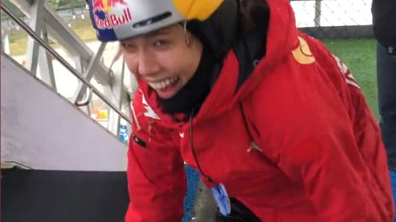 谷爱凌|这心态！冬奥即将开赛，谷爱凌晒健身视频秀身材，训练时还大笑