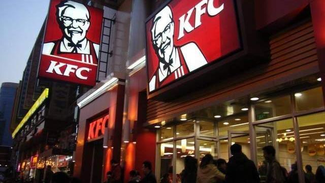 盲盒|二批肯德基：疯狂到内卷的“上校”，失去了年轻人的炸鸡