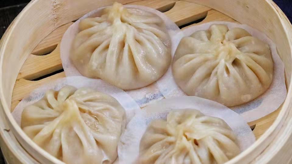灌汤包|教你4种家常灌汤包的做法，皮薄透亮汤汁丰盈，咬一口特别的满足