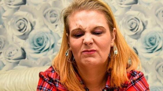 穿衣搭配 318斤女子每天能喝20瓶汽水，戒掉后减了154斤