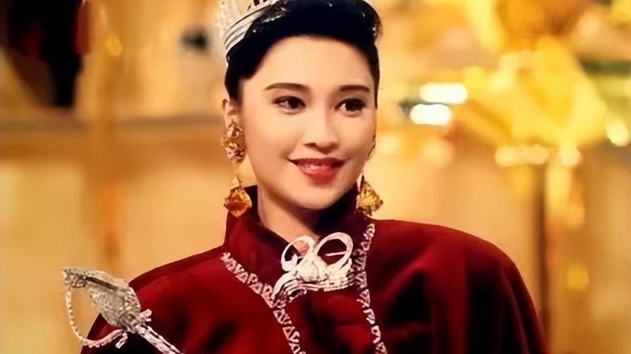 李克勤|香港小姐卢淑仪，最好的年纪遇到李克勤，幸福甜蜜的日子天天有