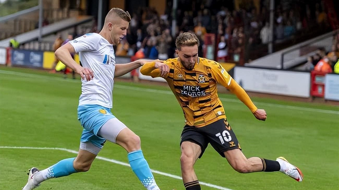 11-19周六阿伟精选二串解析：英甲104剑桥联VS阿克宁顿 +英甲105牛津联VS绿色森林