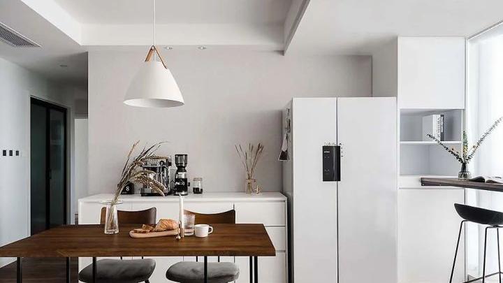 120平北欧三居室装修案例 长虹玻璃+玄关换鞋区隔断设计