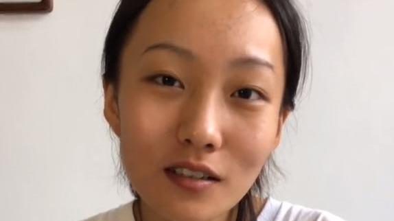 邵雨轩|“疯产姐妹”断更38天，张小花被曝回家待产，单身人设翻车？