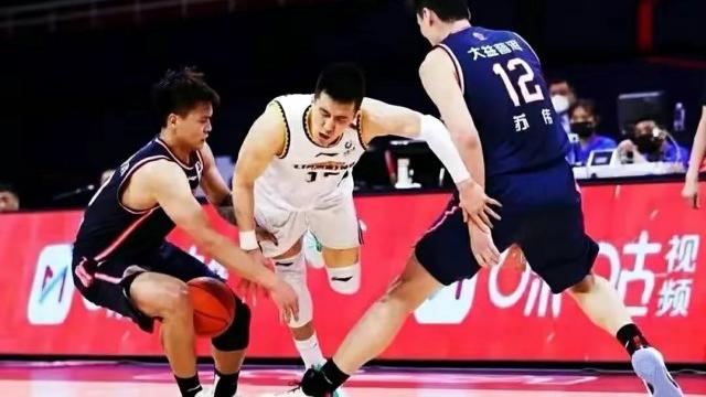皇家马德里|杨鸣苏伟冲突原因曝光，苏伟被骂一点也不亏，杜峰也不敢说话