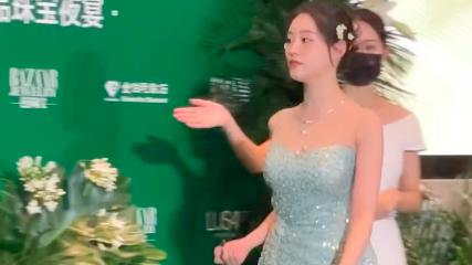 祝绪丹|祝绪丹身形两年时间大变样，从清瘦到肉感，变化大到难以想象！