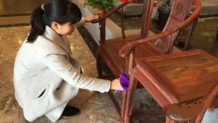 不会保养，再好的红木家具也用不久
