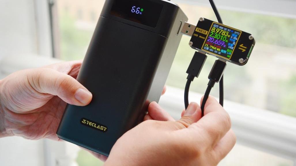 京东|售价不足两百，充电宝中的“巨无霸”，台电57000mAh移动电源实测