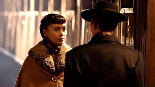 Angelababy|BABY：得罪半个港圈势力，内地资源开始降级，被热狗写进新歌遭diss