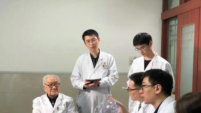 可乐|87岁国医大师陈民藩，中医肛肠科泰斗，教你“气血辨证”防痔病