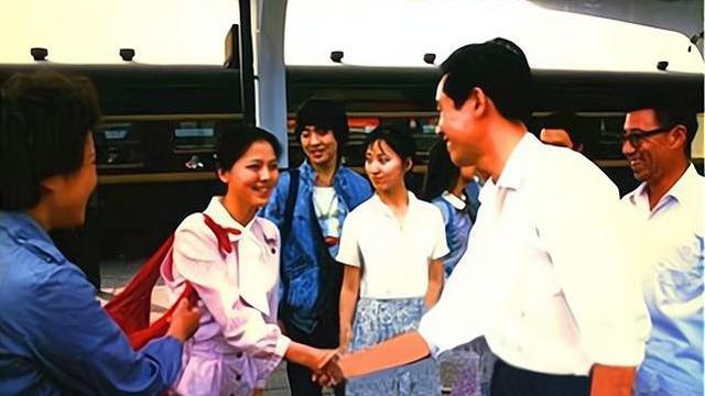 红楼梦|87版红楼梦最惨角色，演员至死自称贾宝玉，为追求陈晓旭多次割腕