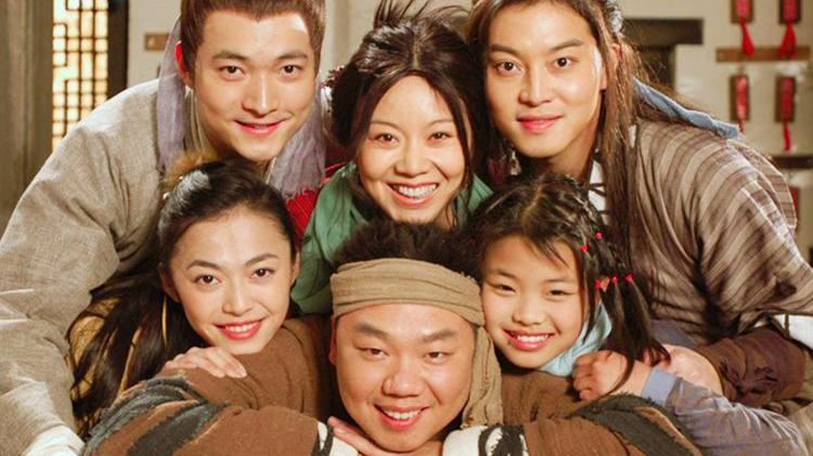 医是医二是二|《医是医二是二》开播，拿下榜单第二，喜剧戏骨演技惊艳四座