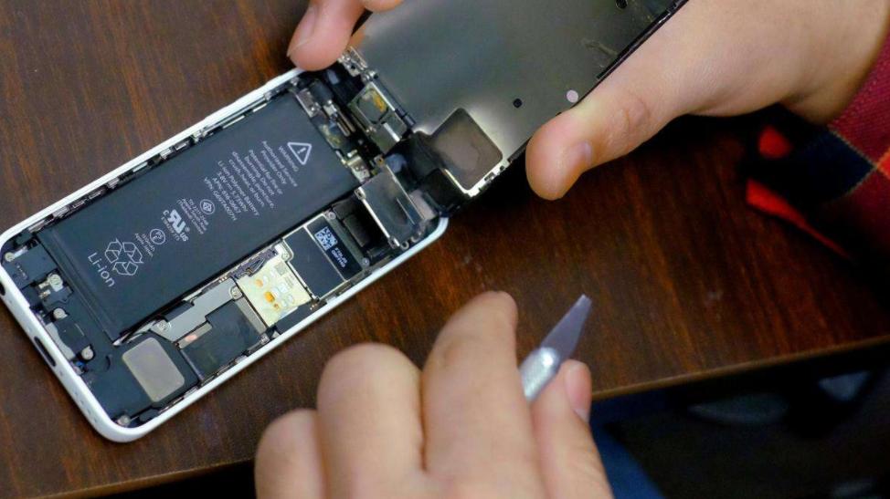 电池|苹果这种手机，更换电池，用品胜的电池能变快吗？