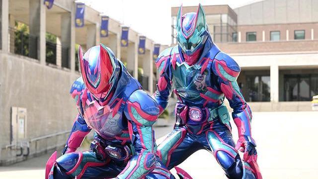 官宣|假面骑士revice最终形态正式官宣外形虽朴素但非常帅气的蝙蝠侠