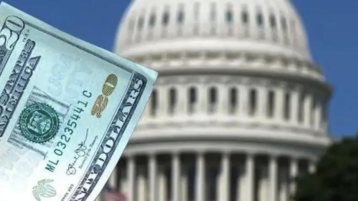 |在美国打工的华人：工资四千美元，iPhone才几百美元一部