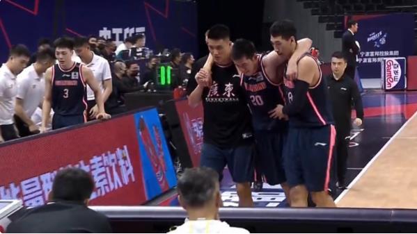 独行侠|广东可自选季后赛对手，宏远内线大将伤情出炉，辽篮奇兵确认离队