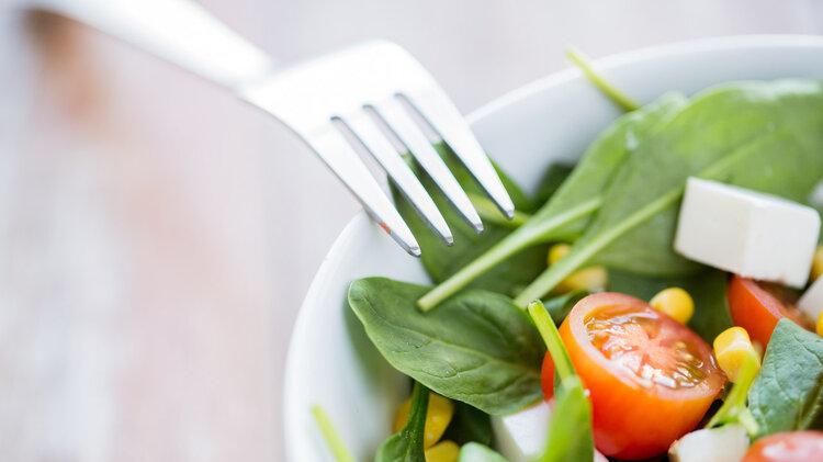 丹参|爱吃肉的人和爱吃素的人，谁会更加长寿？科学研究或给了答案